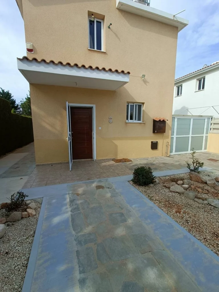 2 Bedroom House for Sale in Pegeia, Paphos District