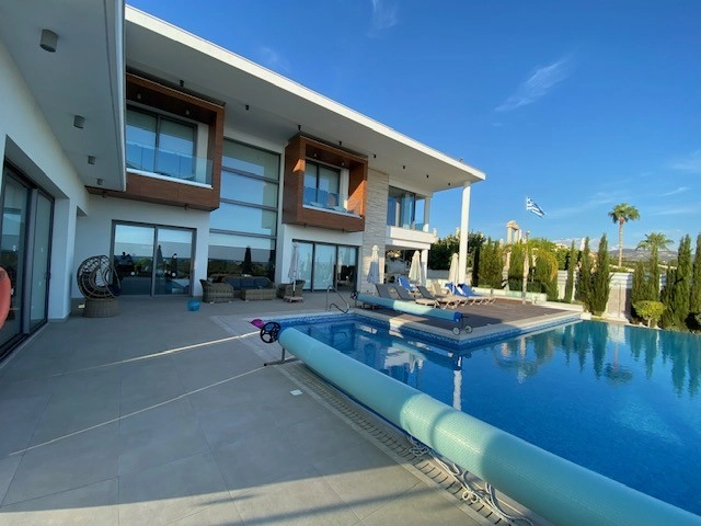 5 Bedroom House for Sale in Pegeia, Paphos District