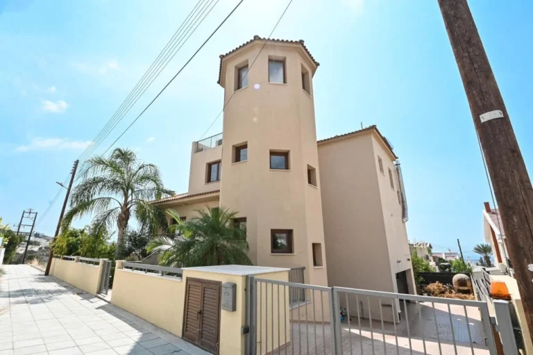 4 Bedroom House for Sale in Limassol – Agia Fyla
