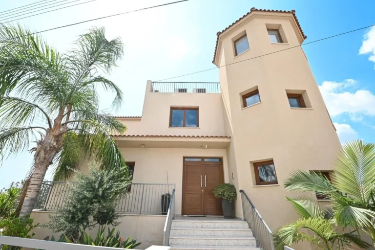 4 Bedroom House for Sale in Limassol – Agia Fyla