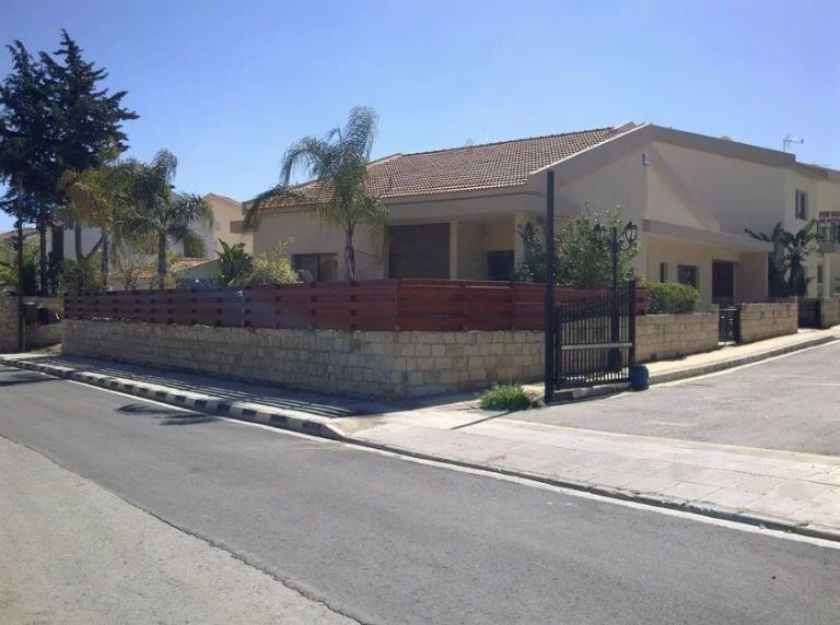 Cheap Houses and Villas for Sale Limassol up to 600000 euro