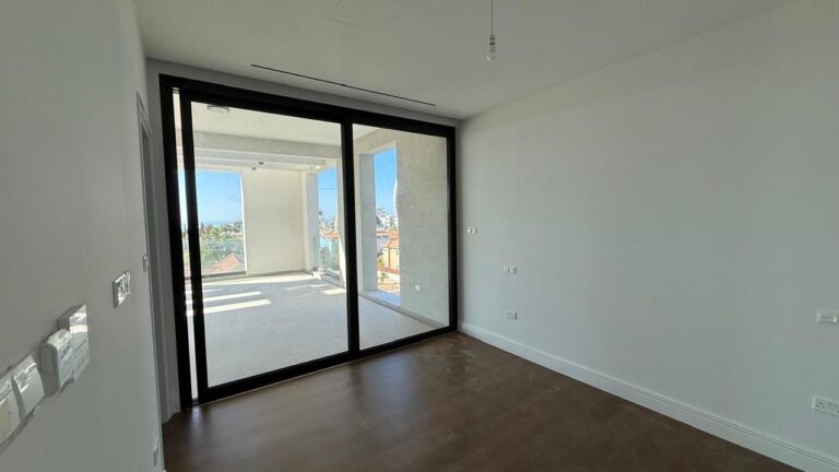 5 Bedroom Apartment for Sale in Agios Tychonas, Limassol District