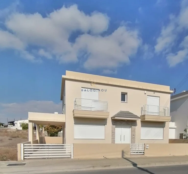 4 Bedroom House for Sale in Livadia Larnakas, Larnaca District