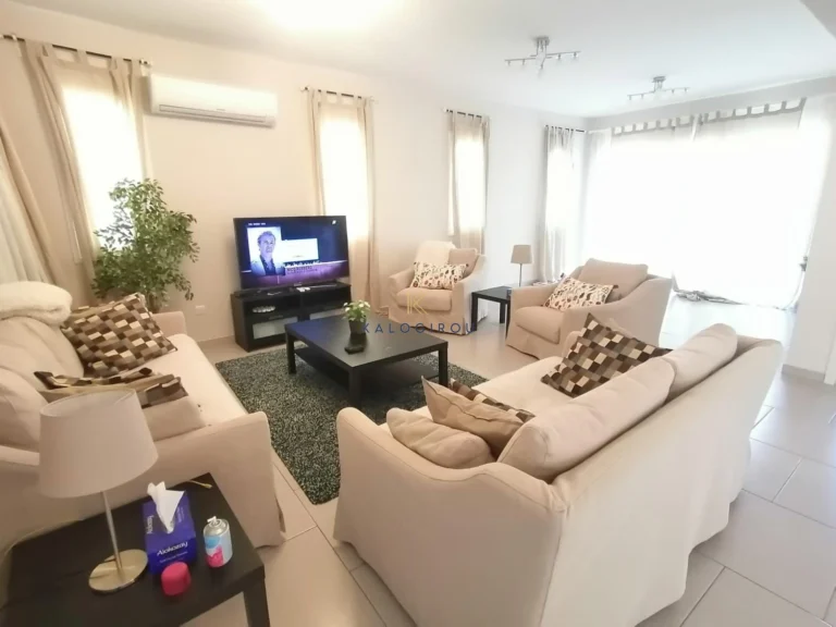 4 Bedroom House for Sale in Livadia Larnakas, Larnaca District