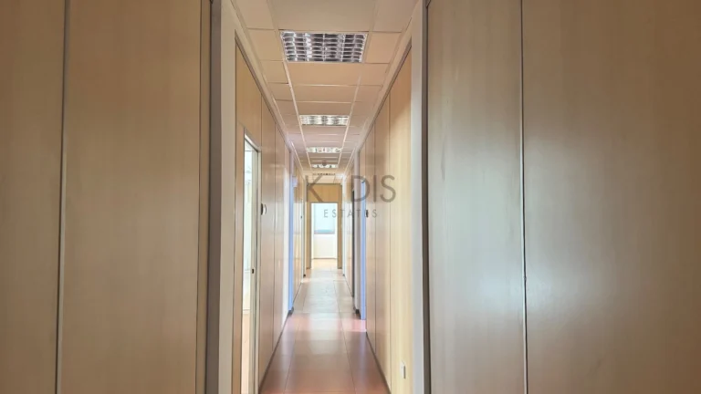 Κτίριο 1410m² προς ενοικίαση στην Επαρχία Λεμεσού