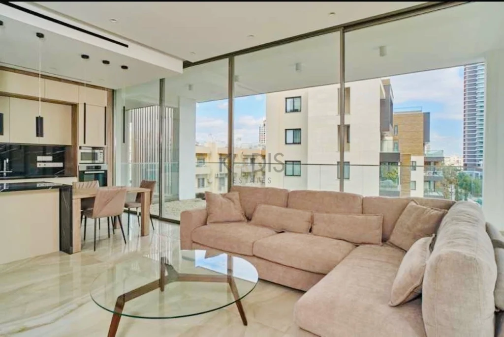 Квартира с 2 спальнями в аренду в районе Лимассола