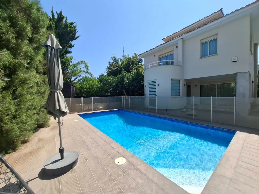 5 Bedroom House for Sale in Pyrgos Lemesou, Limassol District