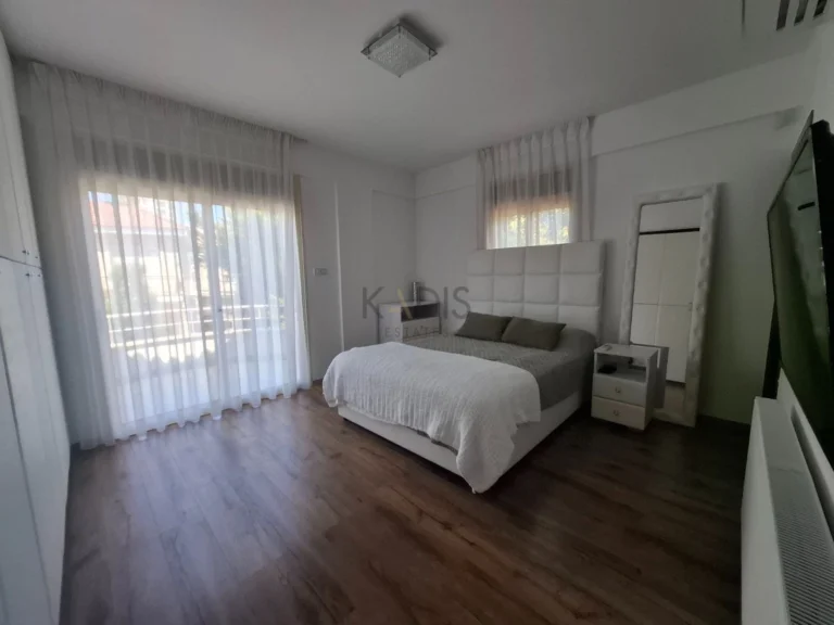 5 Bedroom House for Sale in Pyrgos Lemesou, Limassol District