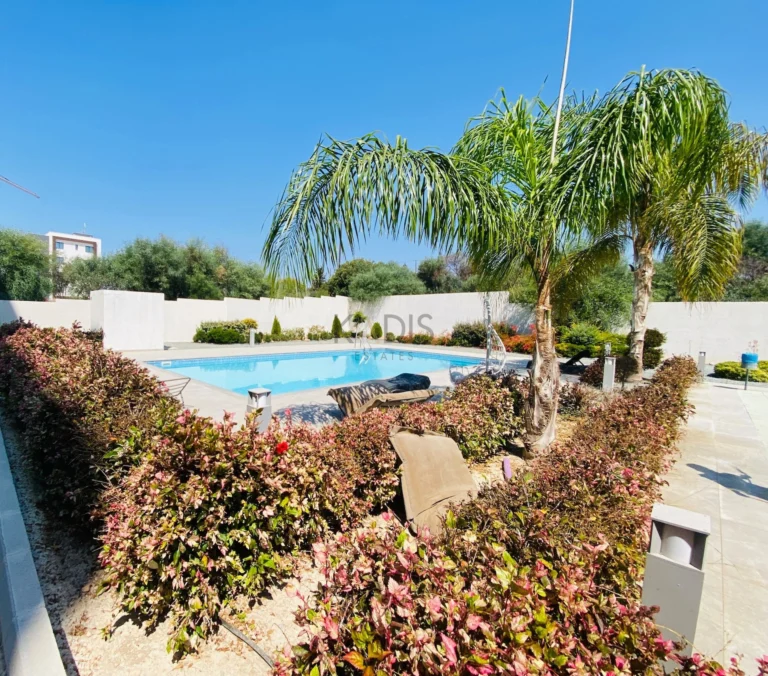 3 Bedroom Apartment for Sale in Agios Tychonas, Limassol District