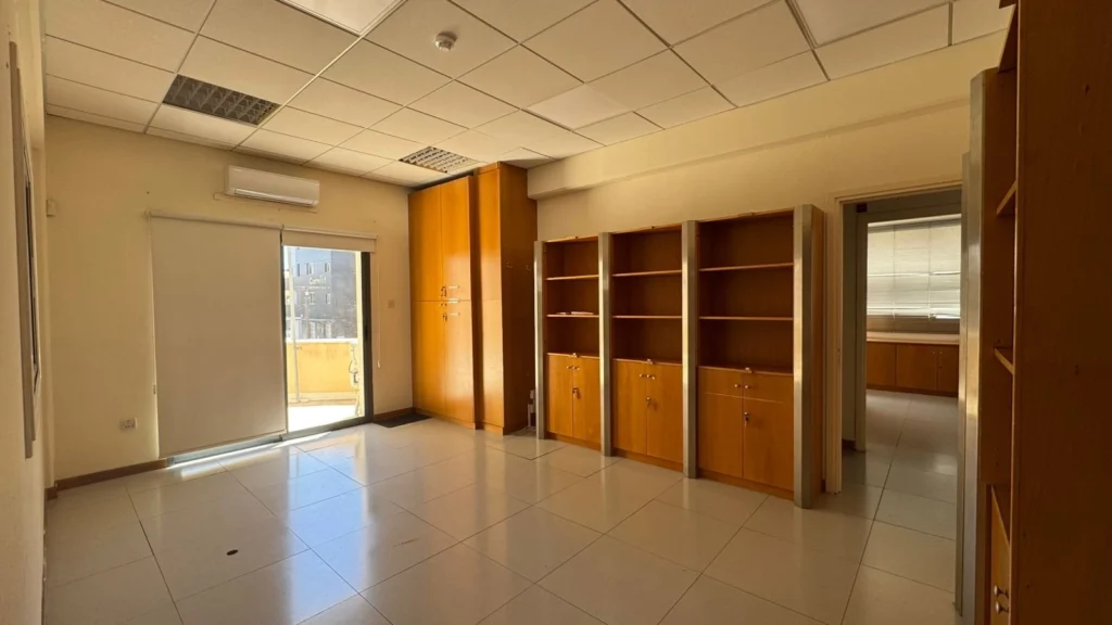 200m² Office for Rent in Limassol – Kapsalos