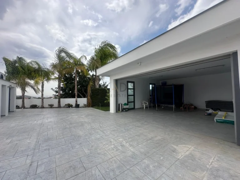 4 Bedroom House for Sale in Moni, Limassol District