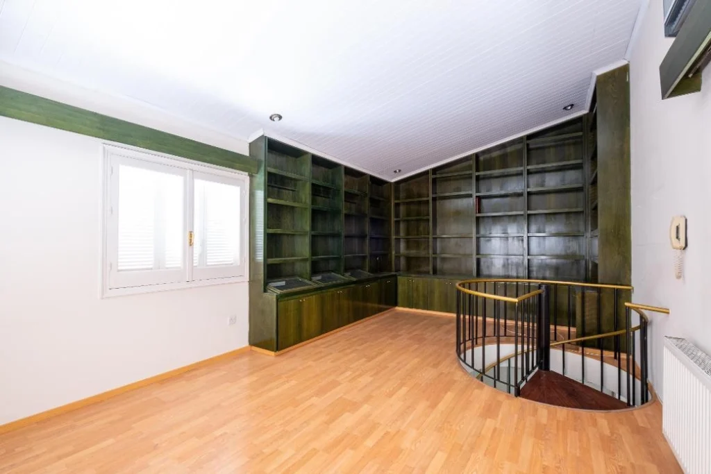 445m² Building for Sale in Agios Dometios, Nicosia District