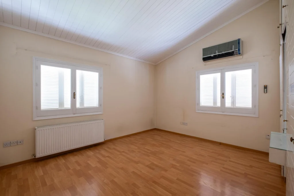 6+ Bedroom House for Sale in Agios Dometios, Nicosia District