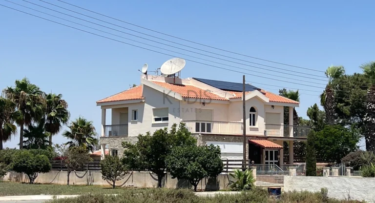 Cheap Houses and Villas for Sale Larnaca up to 600000 euro