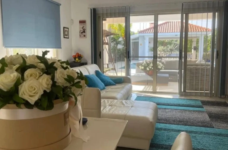 4 Bedroom House for Sale in Pyrgos Lemesou, Limassol District