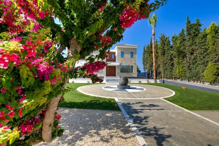 5 Bedroom House for Sale in Kouklia, Paphos District