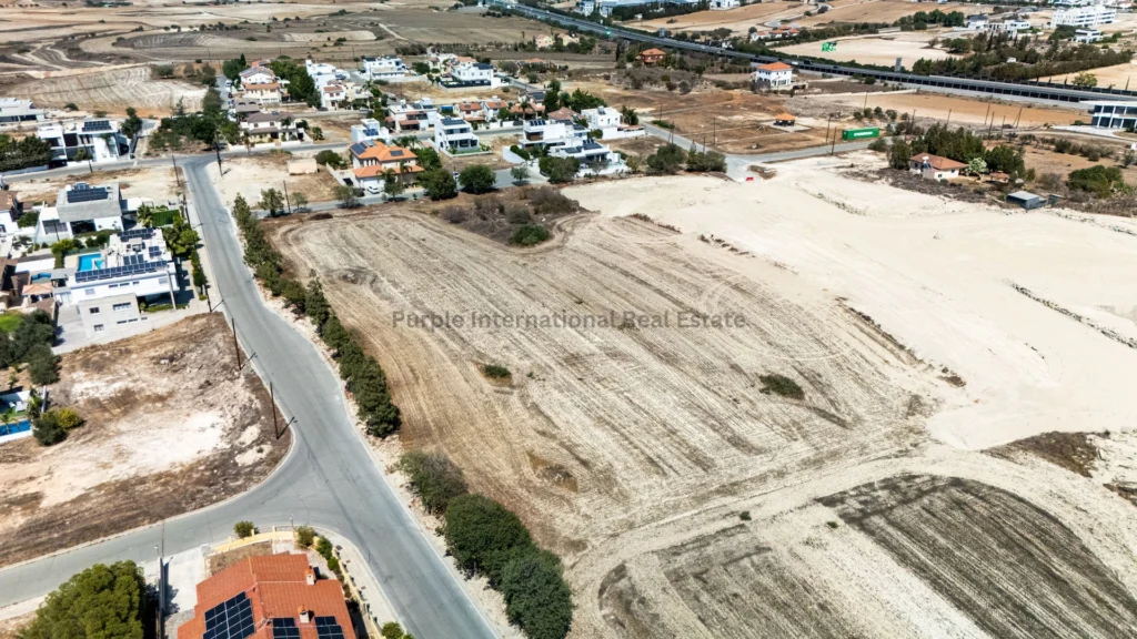 7,747m² Plot for Sale in Dali, Nicosia District