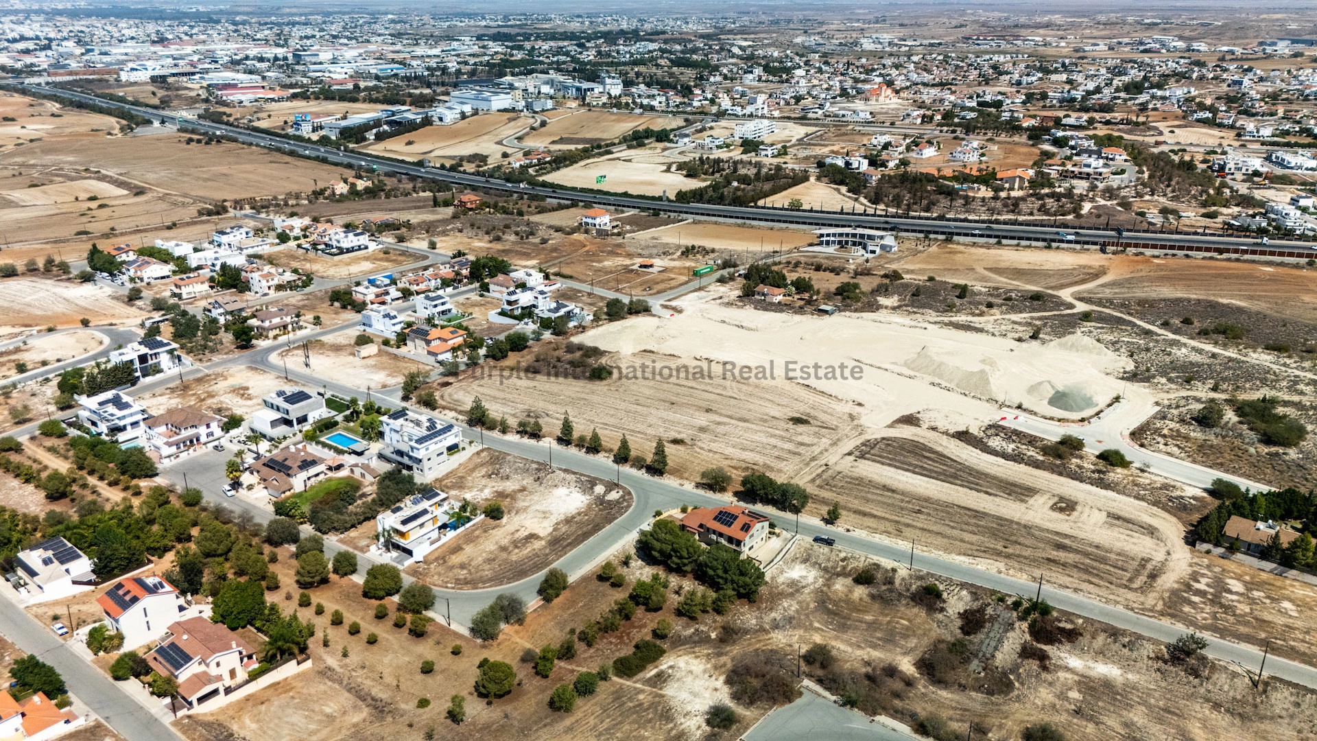 7,747m² Plot for Sale in Dali, Nicosia District