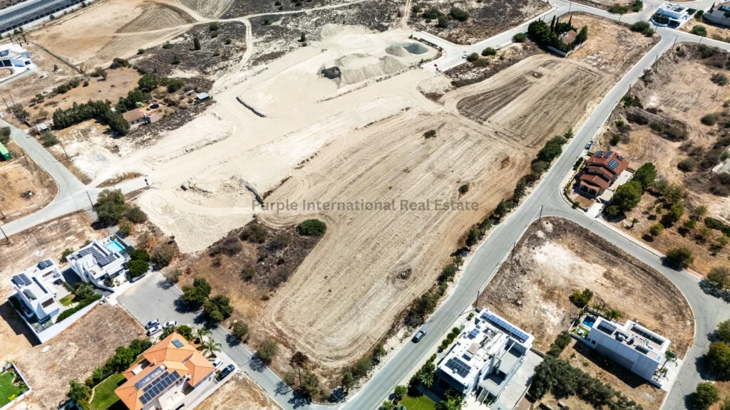 7,747m² Plot for Sale in Dali, Nicosia District