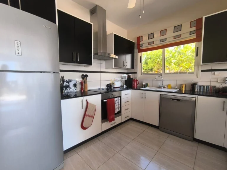 3 Bedroom House for Sale in Pervolia Larnacas