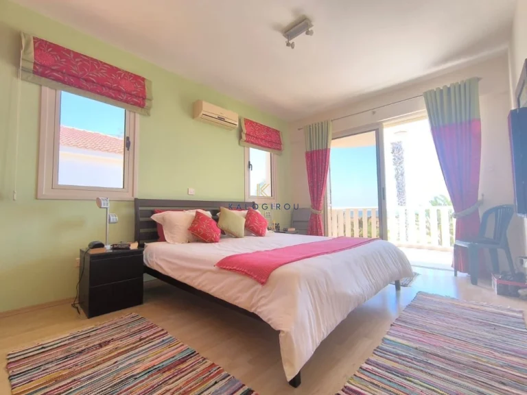 3 Bedroom House for Sale in Pervolia Larnacas