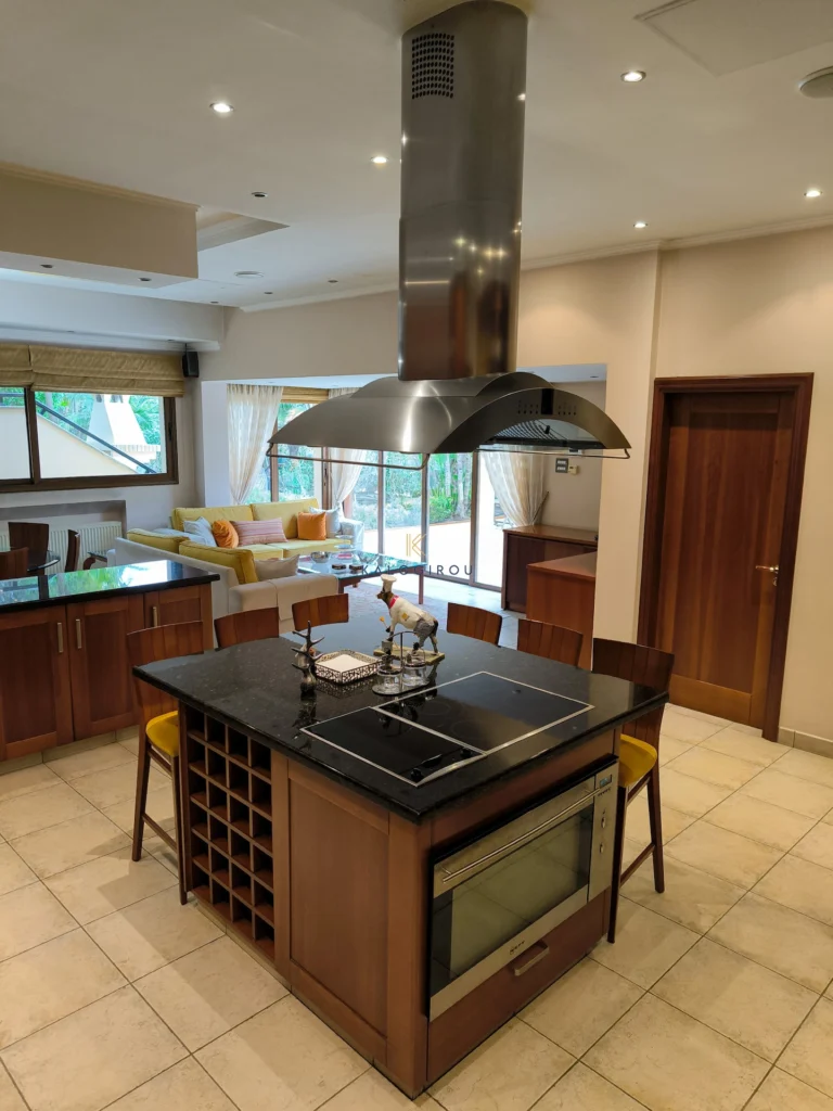 4 Bedroom House for Sale in Aradippou, Larnaca District