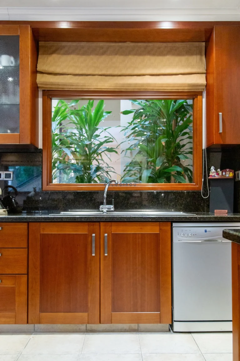 4 Bedroom House for Sale in Aradippou, Larnaca District