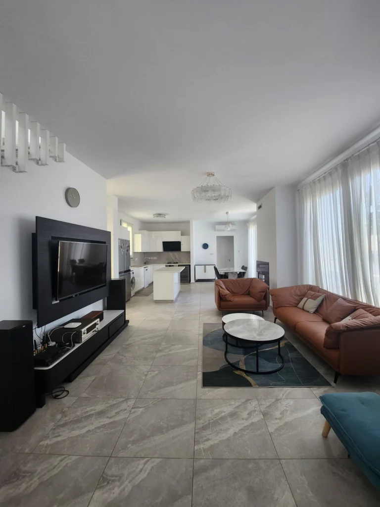 4 Bedroom House for Sale in Paphos – Emba