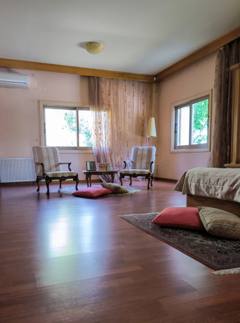 5 Bedroom House for Sale in Aradippou, Larnaca District