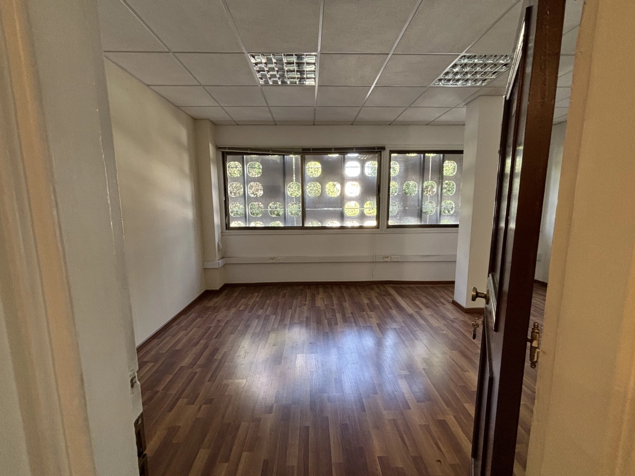 145m² Office for Rent in Limassol – Agia Zoni