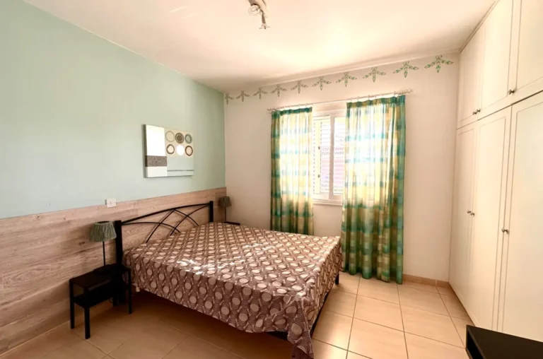 3 Bedroom House for Sale in Paphos – Universal