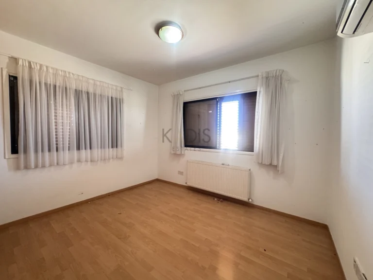 3 Bedroom House for Sale in Strovolos, Nicosia District