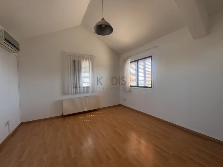 Cheap Houses and Villas for Sale Nicosia up to 600000 euro