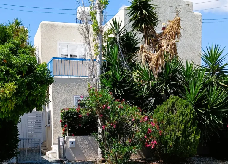 3 Bedroom House for Sale in Paphos – Universal