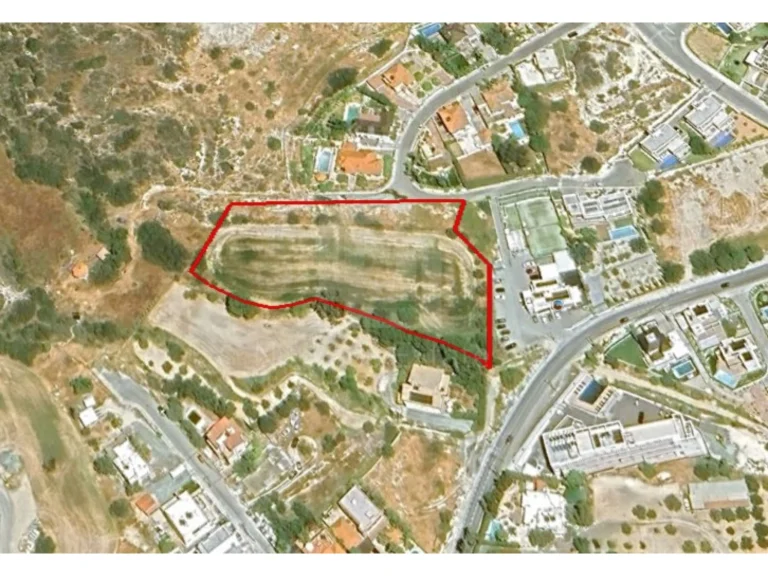 6,292m² Plot for Sale in Agios Tychonas, Limassol District
