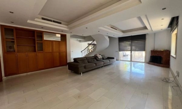 5 Bedroom House for Sale in Aglantzia, Nicosia District