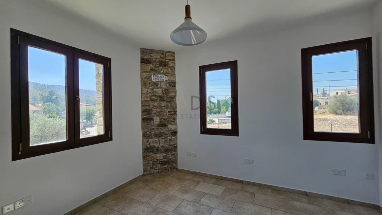 3 Bedroom House for Sale in Agia Anna, Larnaca District