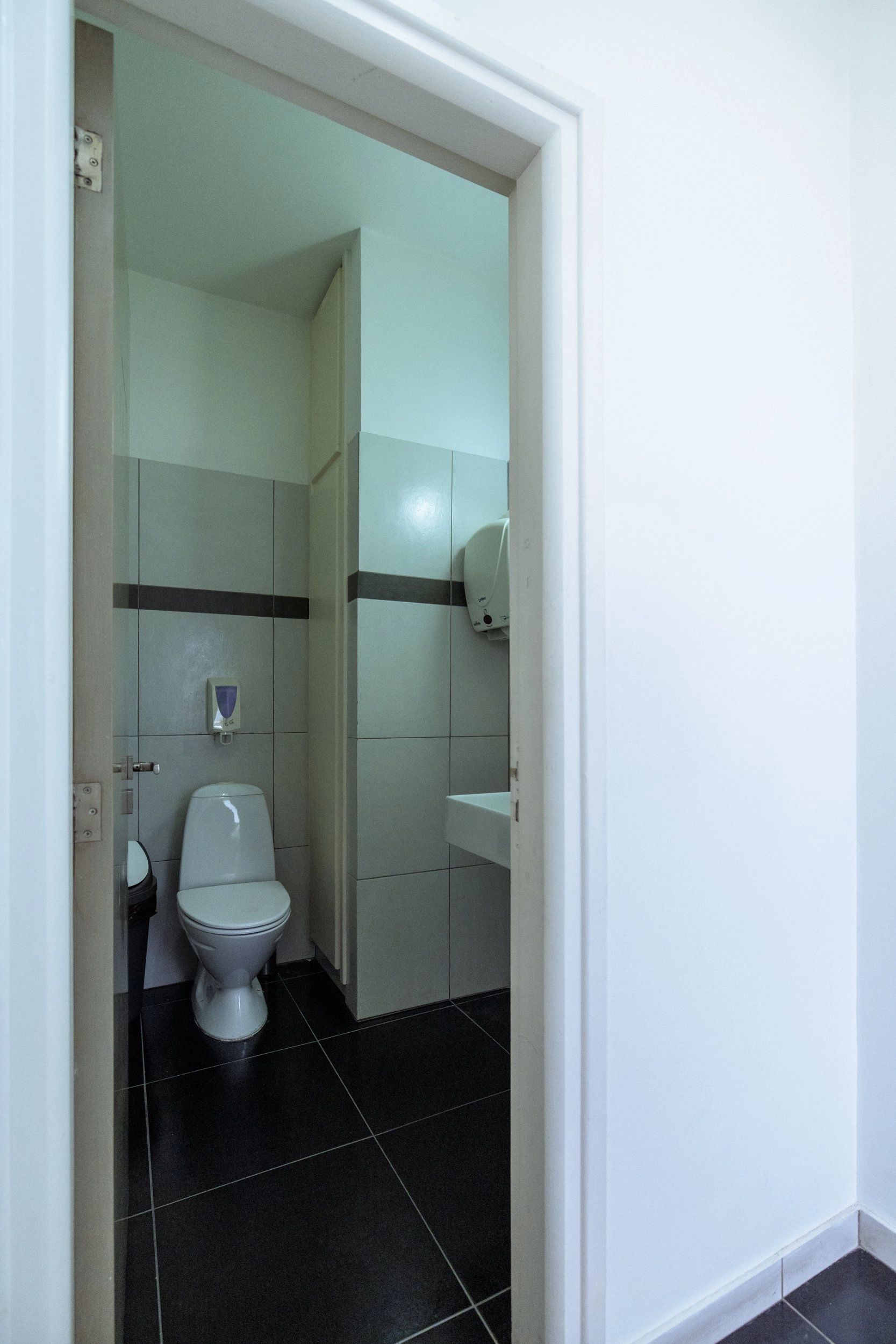 300m² Office for Rent in Larnaca – Agios Nikolaos, Limassol District