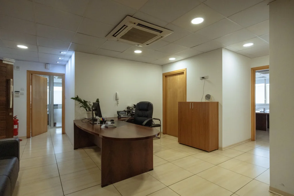 300m² Office for Rent in Larnaca – Agios Nikolaos, Limassol District