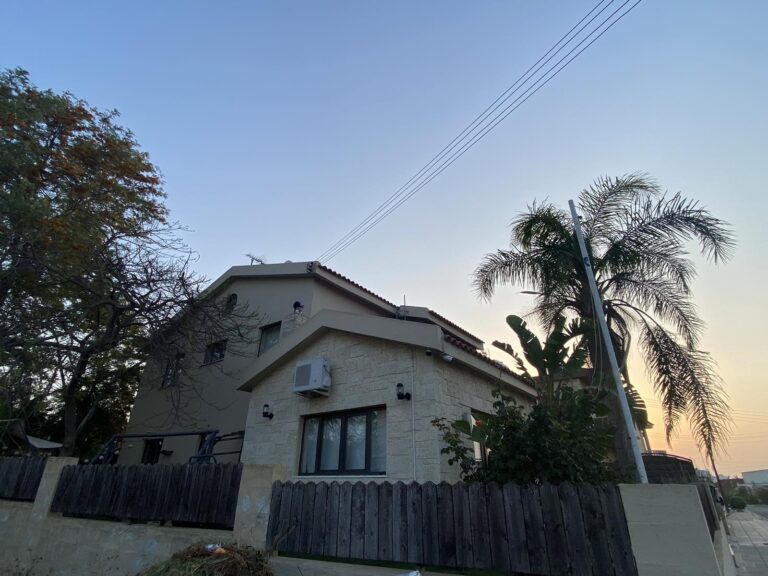 Cheap Houses and Villas for Sale Larnaca up to 400000 euro