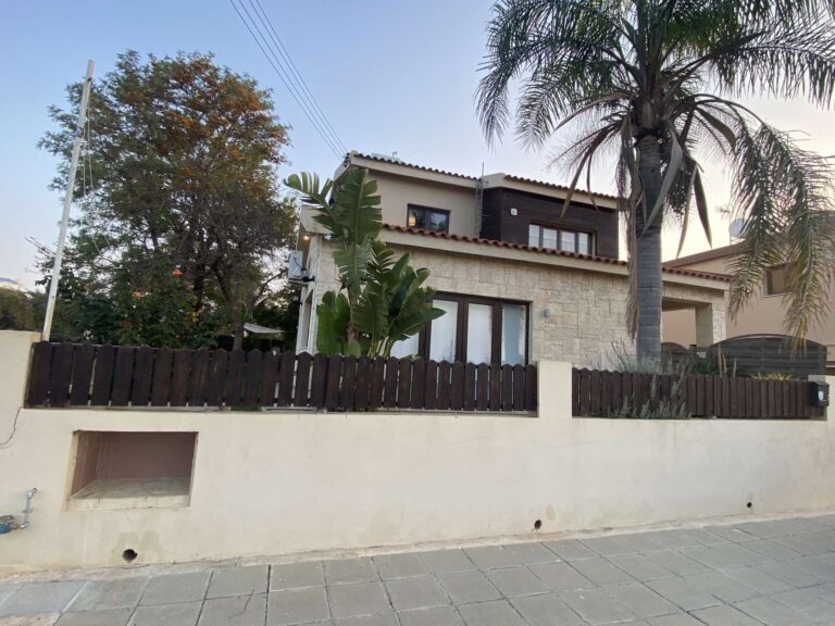 4 Bedroom House for Sale in Xylotymvou, Larnaca District