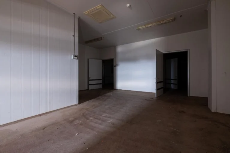 1615m² Commercial for Sale in Paphos District
