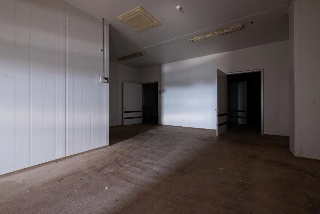 1615m² Commercial for Sale in Tremithousa, Paphos District
