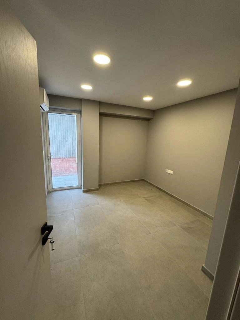 400m² Office for Rent in Limassol District