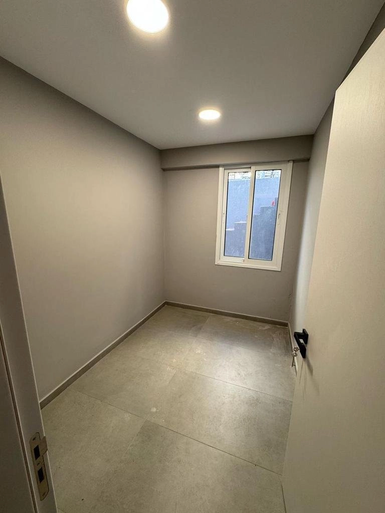 400m² Office for Rent in Limassol District