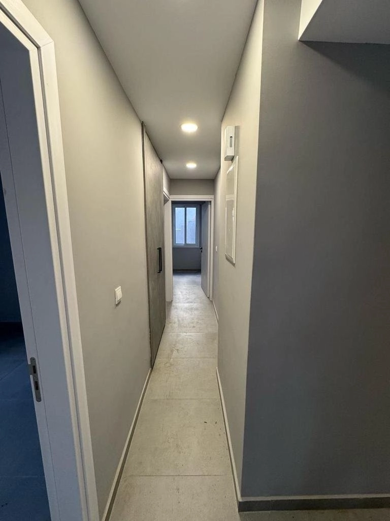 400m² Office for Rent in Limassol District