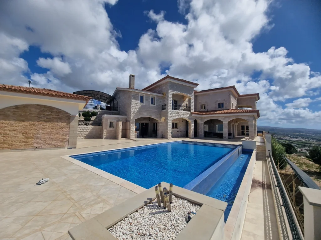 5 Bedroom House for Sale in Pegeia, Paphos District