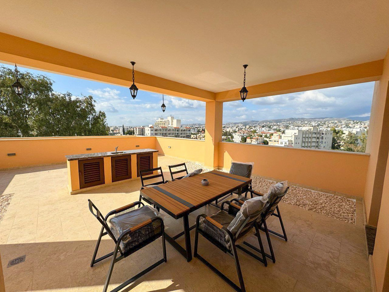5 Bedroom Apartment for Rent in Potamos Germasogeias, Limassol District