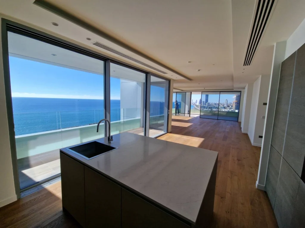 4 Bedroom Apartment for Sale in Agios Tychonas, Limassol District