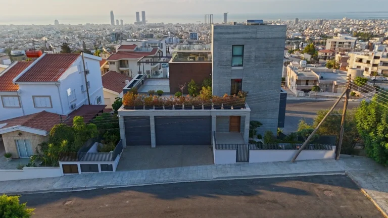 4 Bedroom House for Sale in Limassol – Mesa Geitonia